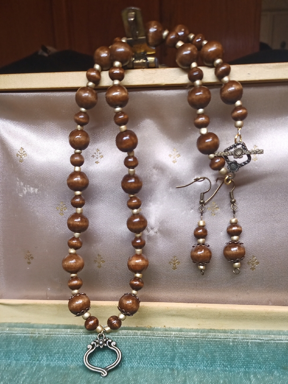 Handcrafted Brown Wooden Bead Necklace & Earrings Set - Classic Wooden Style